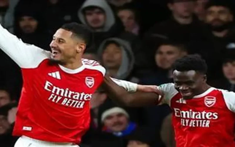 مواجهة قوية.. أرسنال يسعى لتعزيز الصدارة أمام برايتون في الدوري الإنجليزي